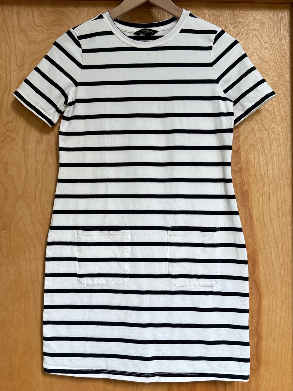 XS Banana Republic T-Shirt Dress | Black and white striped dress | spring dress